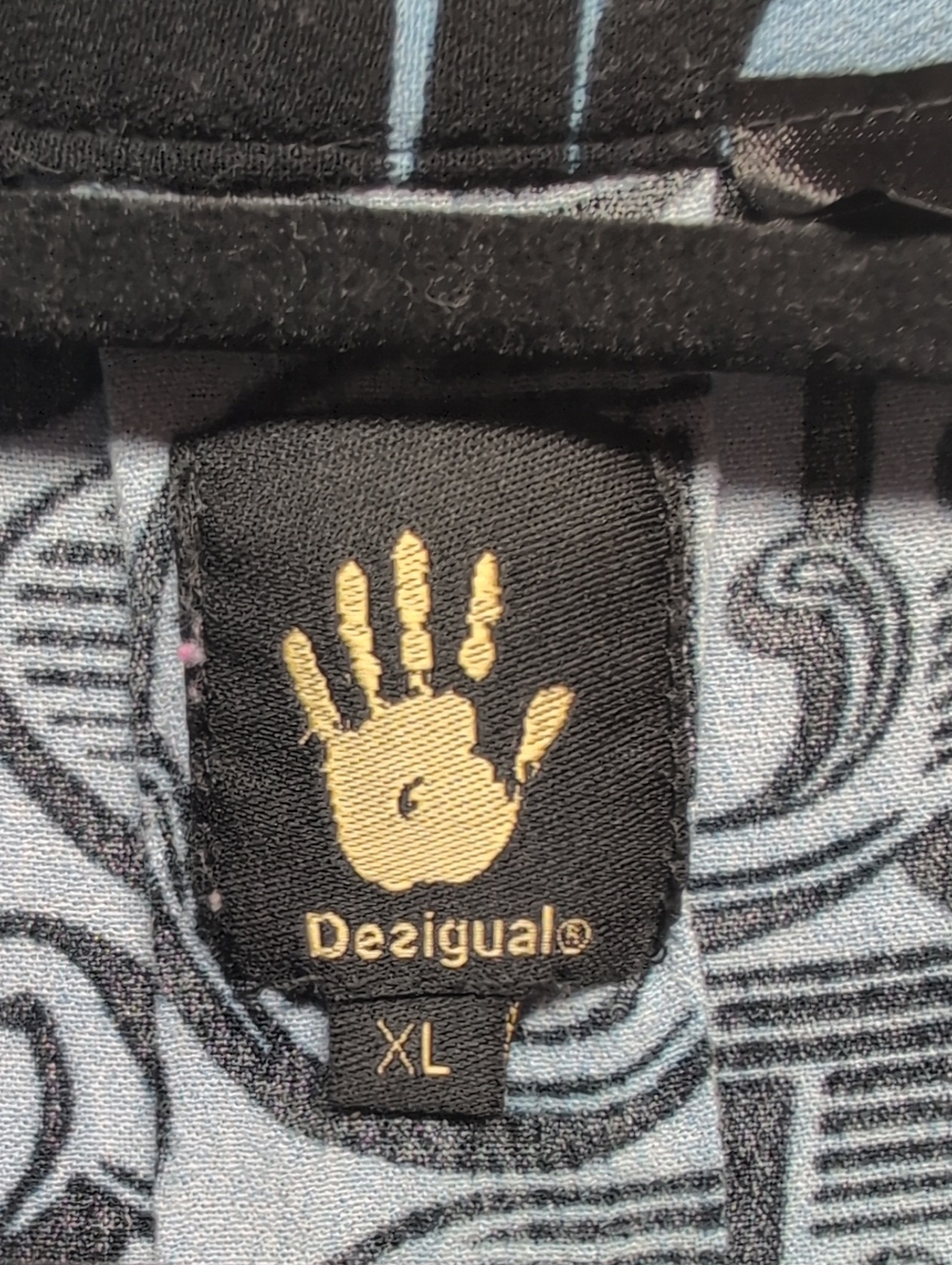 574-Desigual Light Blue and Black Graphic Button-Down Blouse Fit Medium - Picture 3 of 5
